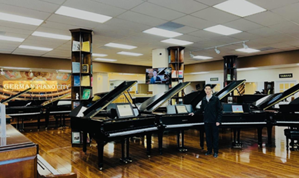 我的美国故事：我家的传奇调音师